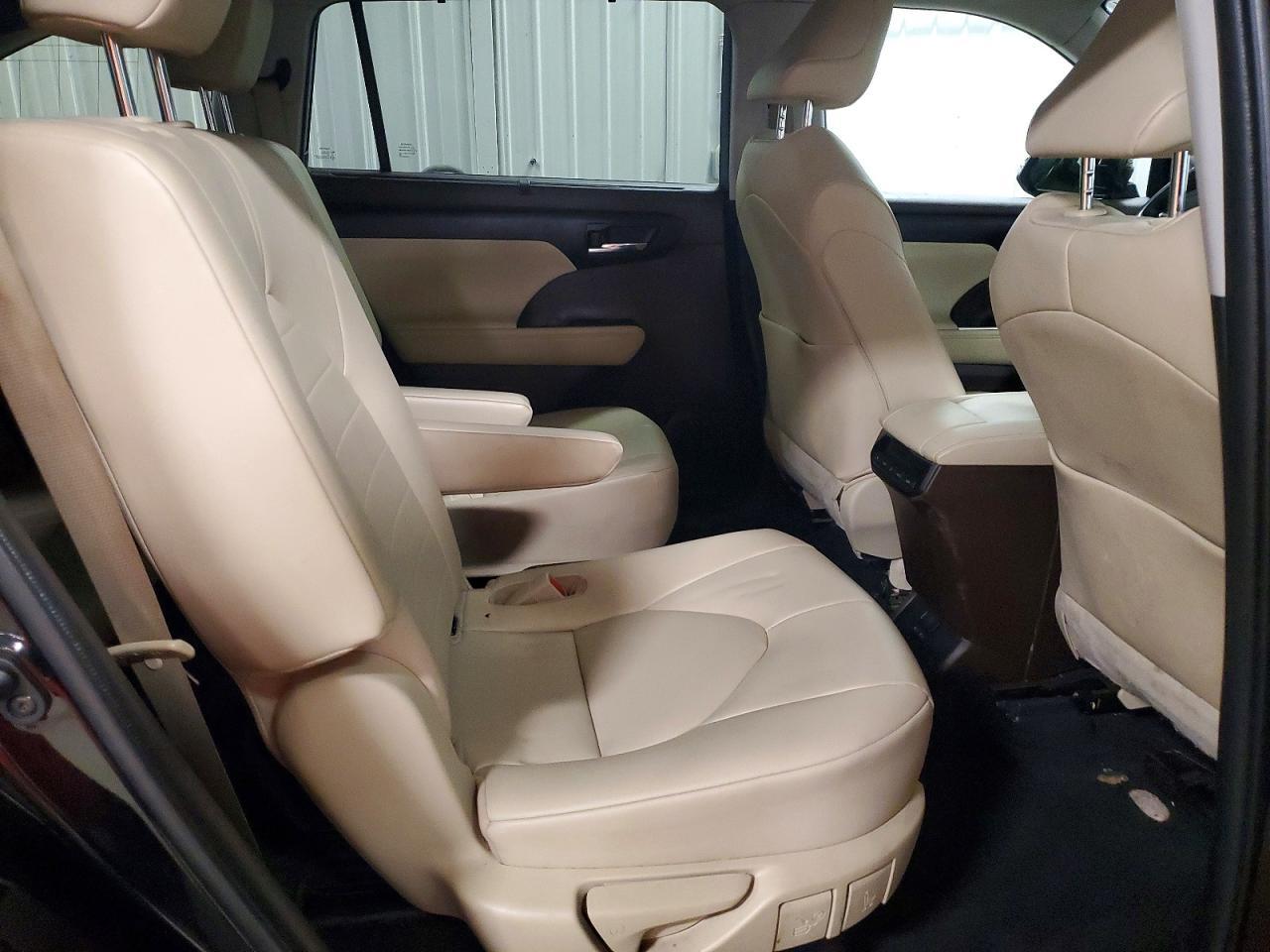 2022 TOYOTA HIGHLANDER