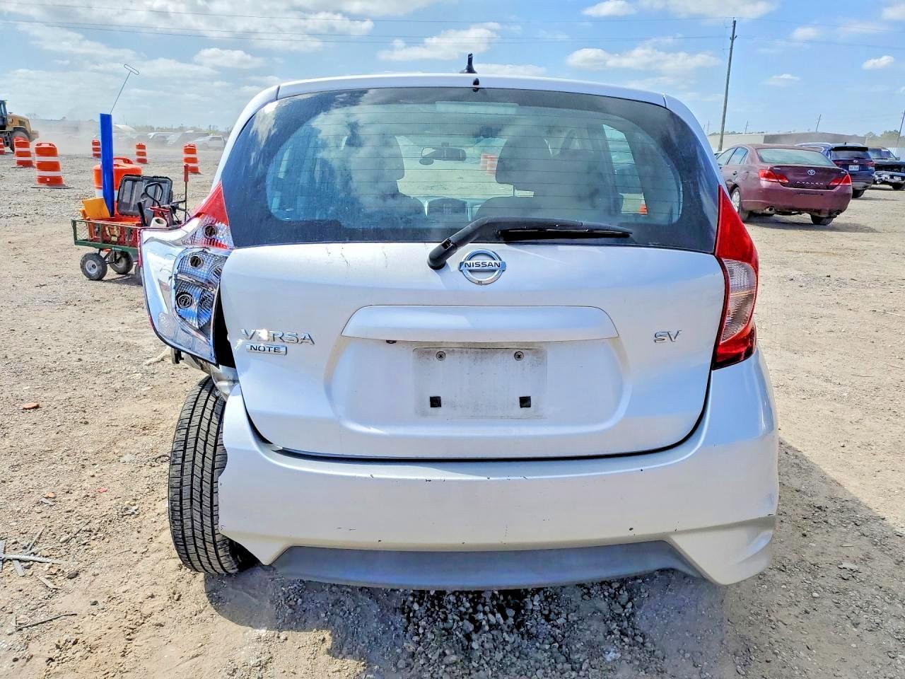 2017 NISSAN Versa Note