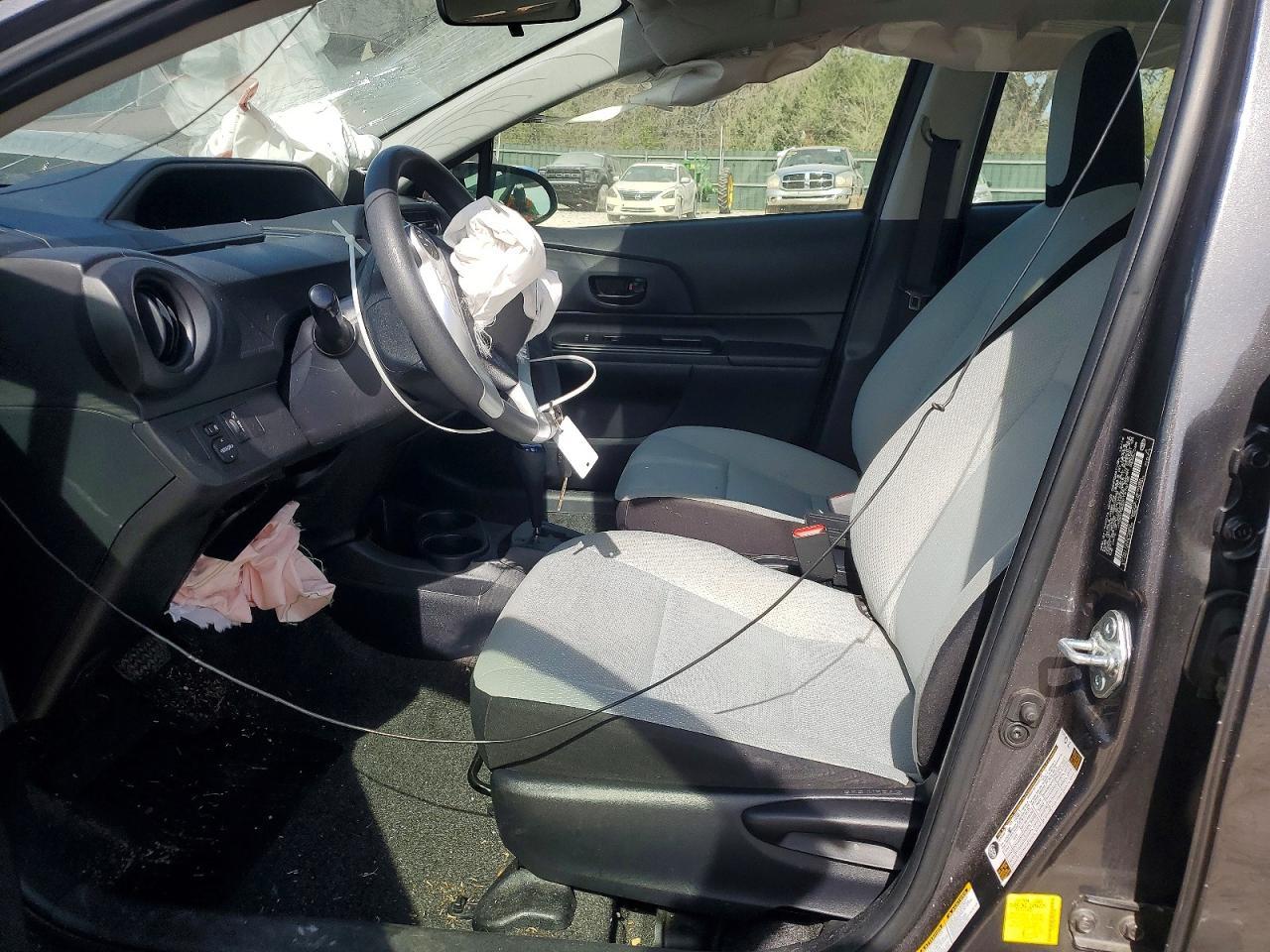 2015 TOYOTA Prius c