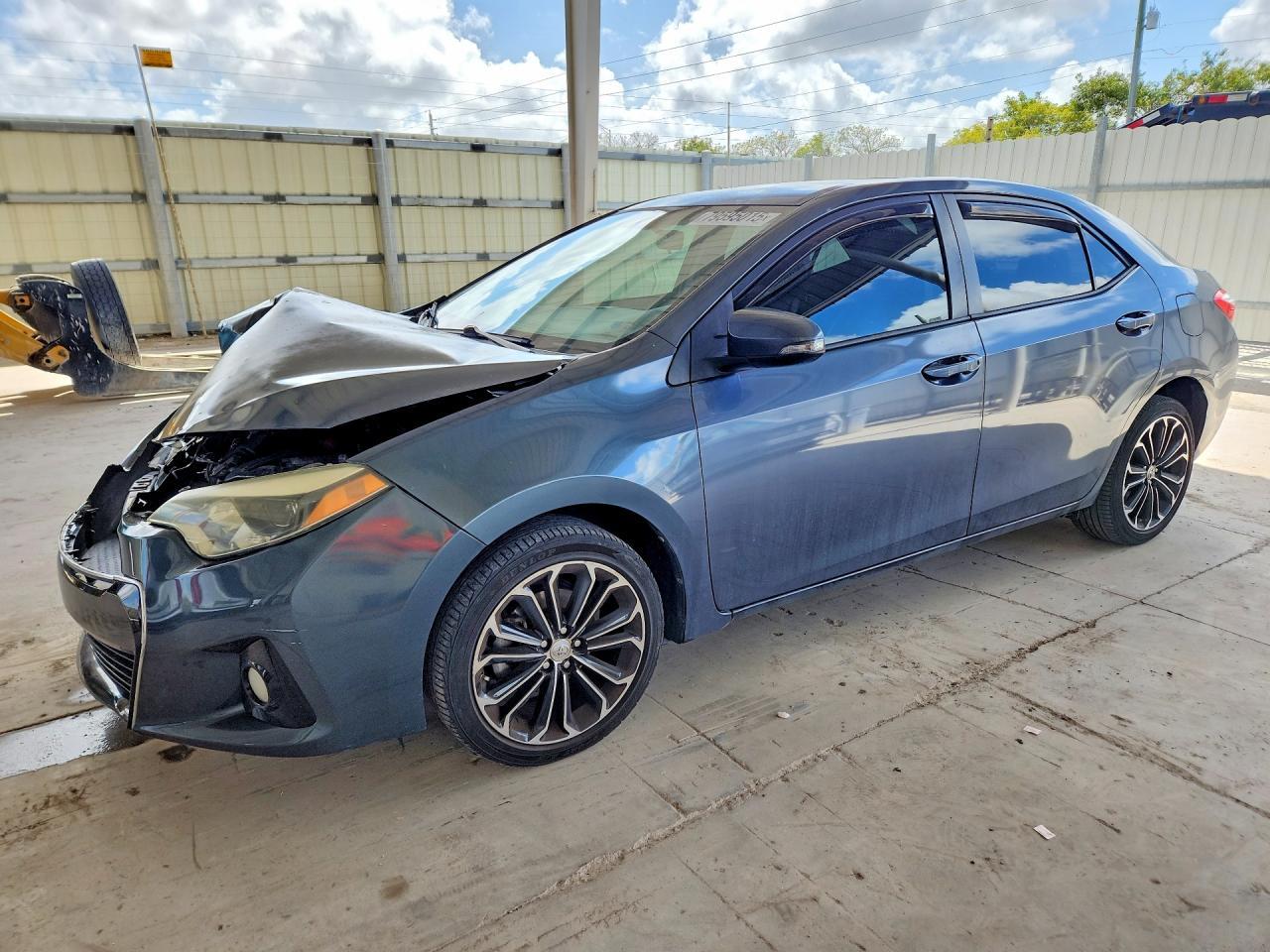 2016 TOYOTA COROLLA