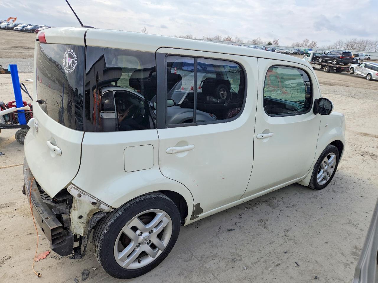 2010 NISSAN CUBE