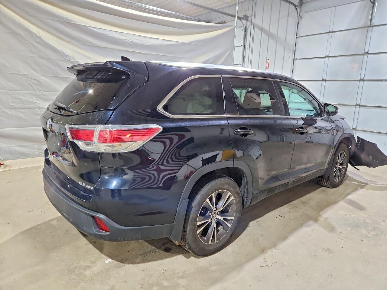 2016 TOYOTA HIGHLANDER