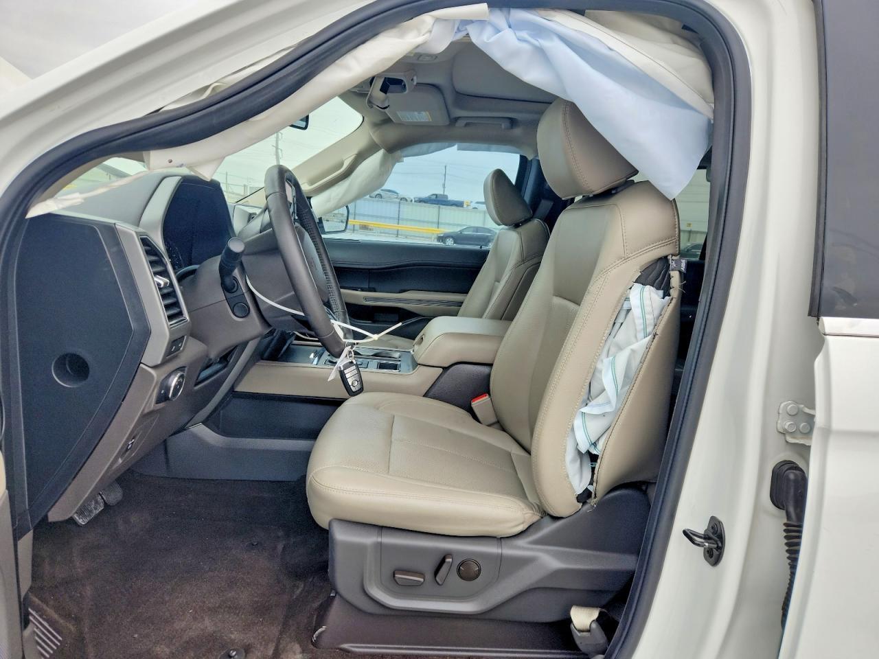 2021 FORD Expedition