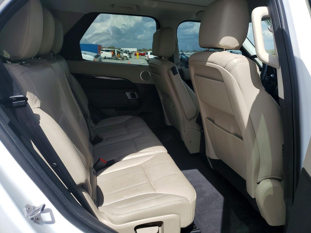 2017 LAND ROVER Discovery