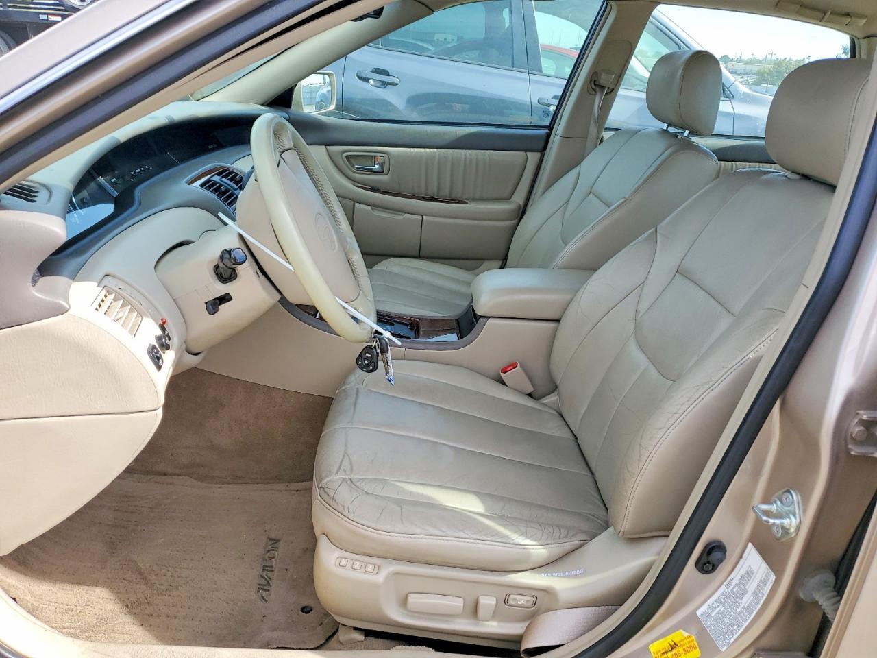 2001 TOYOTA Avalon