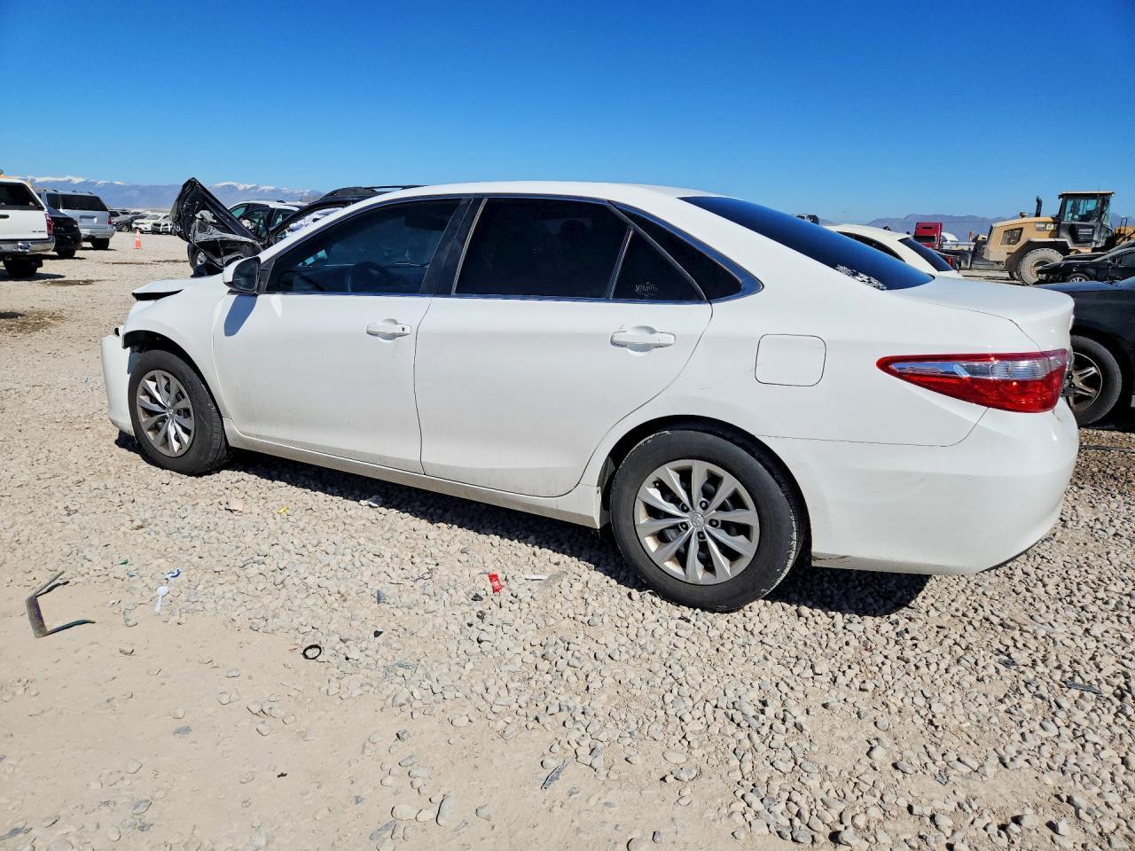 2016 TOYOTA CAMRY