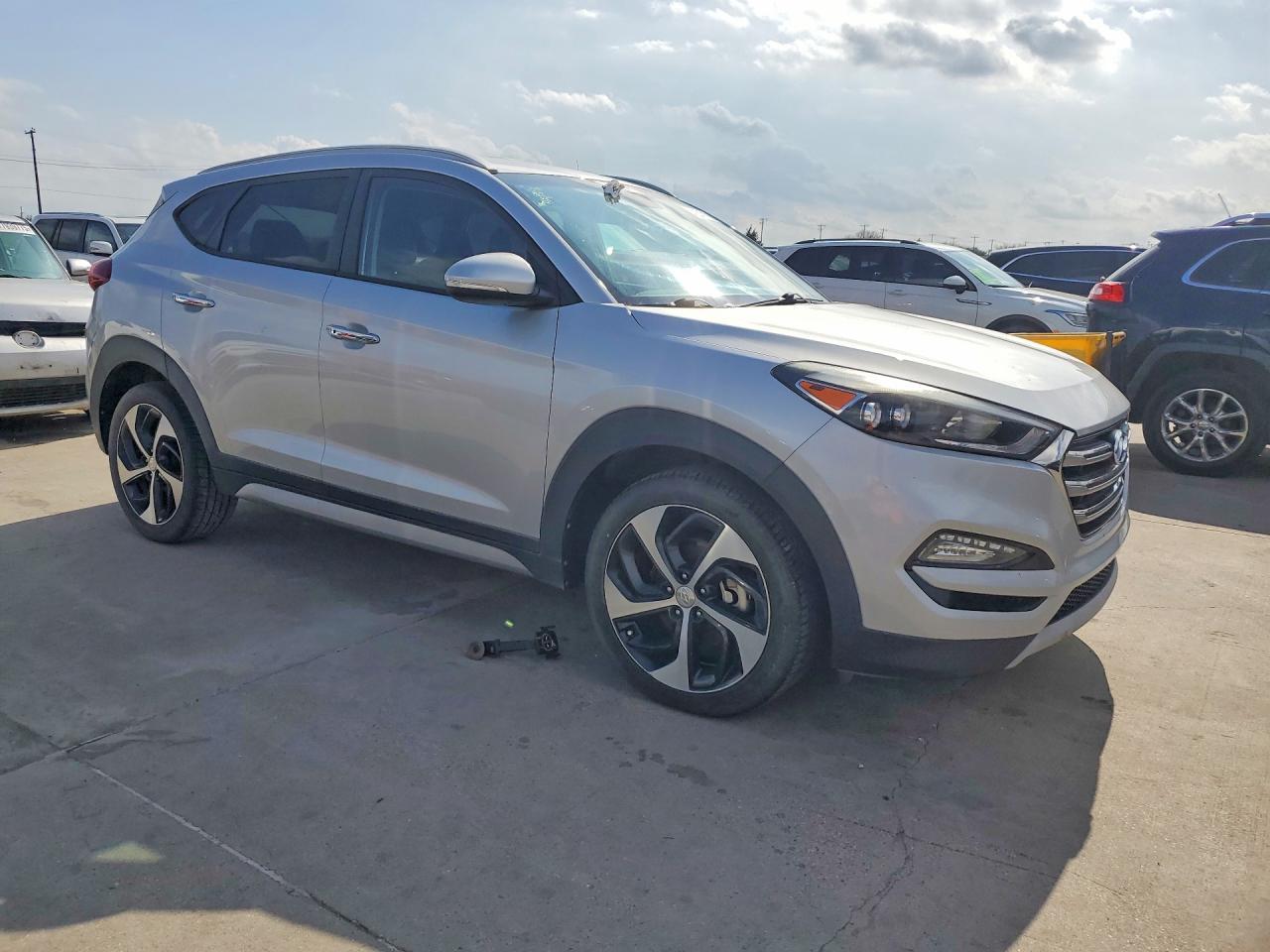 2017 HYUNDAI TUCSON