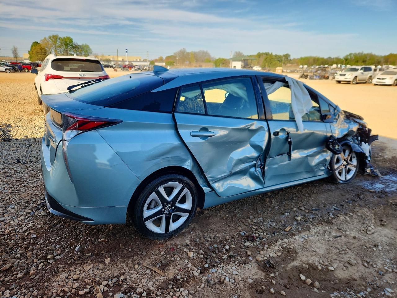 2016 TOYOTA PRIUS