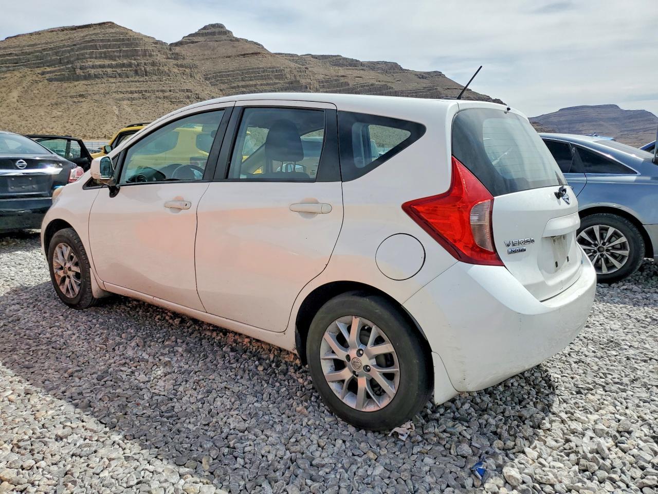 2016 NISSAN Versa Note