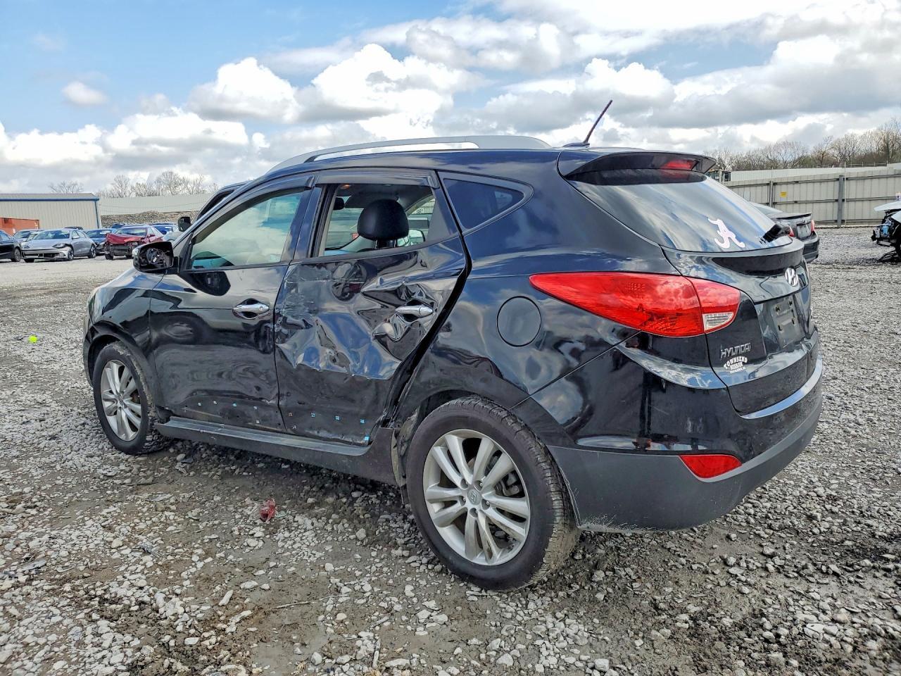 2011 HYUNDAI TUCSON