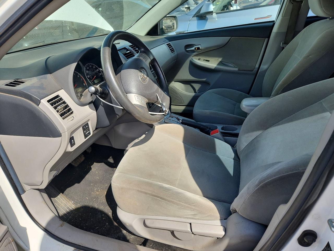 2011 TOYOTA COROLLA