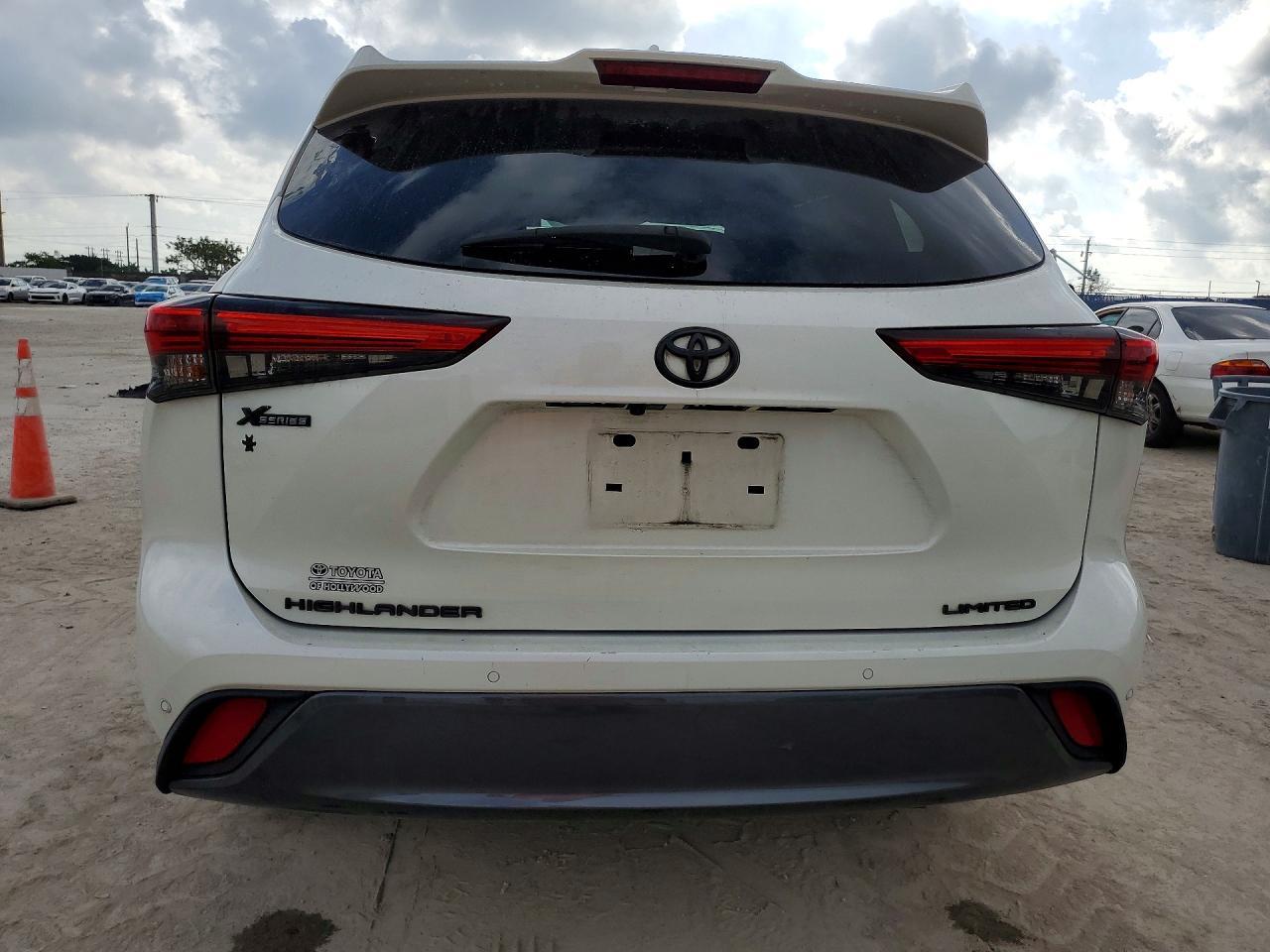 2021 TOYOTA HIGHLANDER