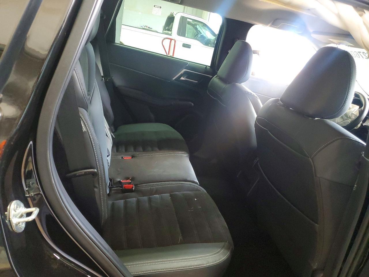 2022 MITSUBISHI outlander
