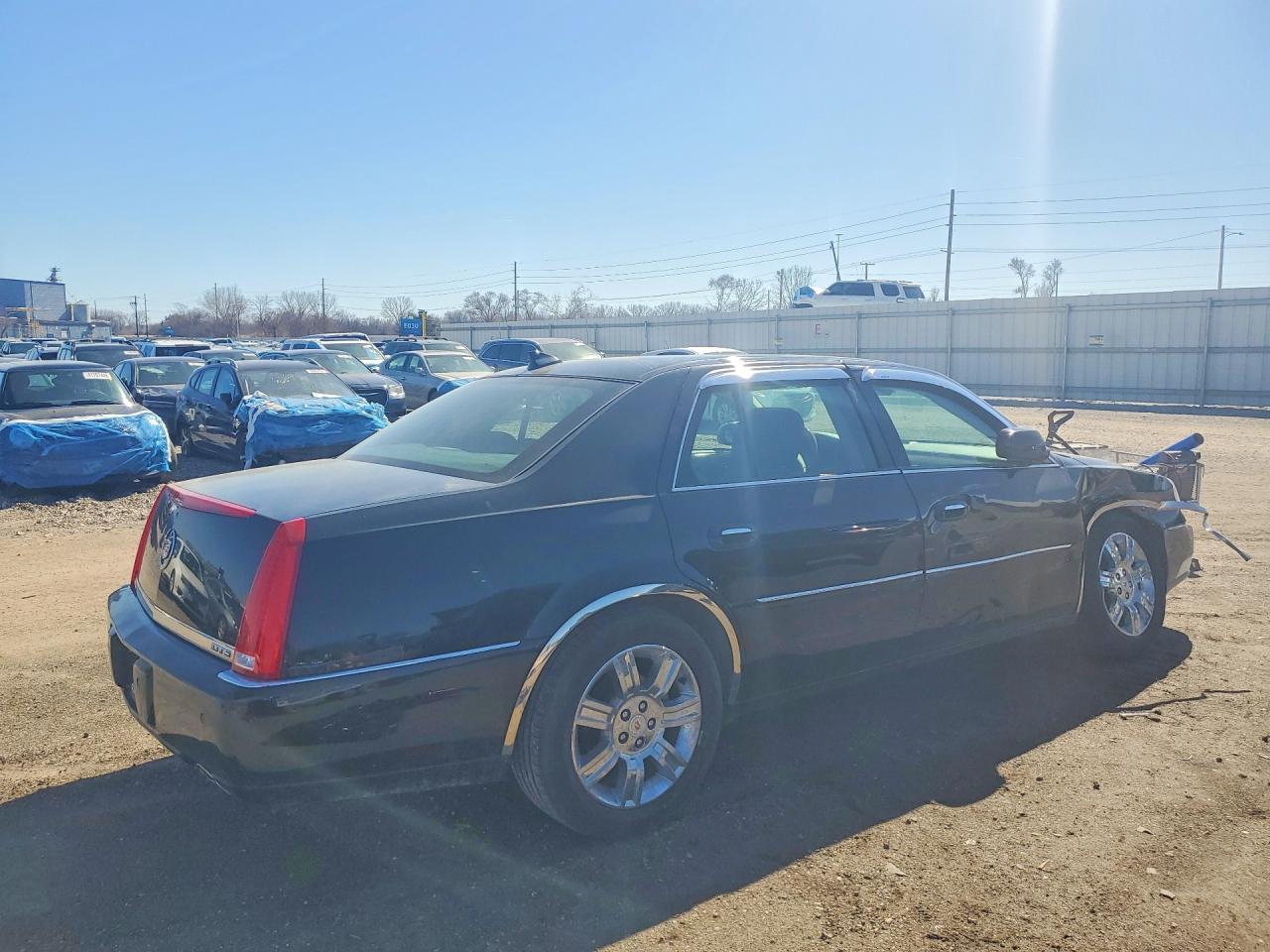 2011 CADILLAC DTS