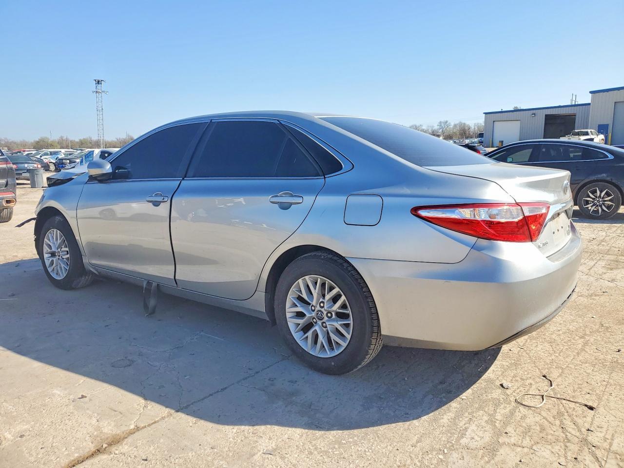 2016 TOYOTA CAMRY
