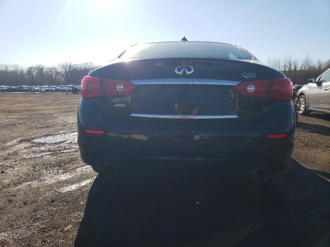 2015 INFINITI Q50