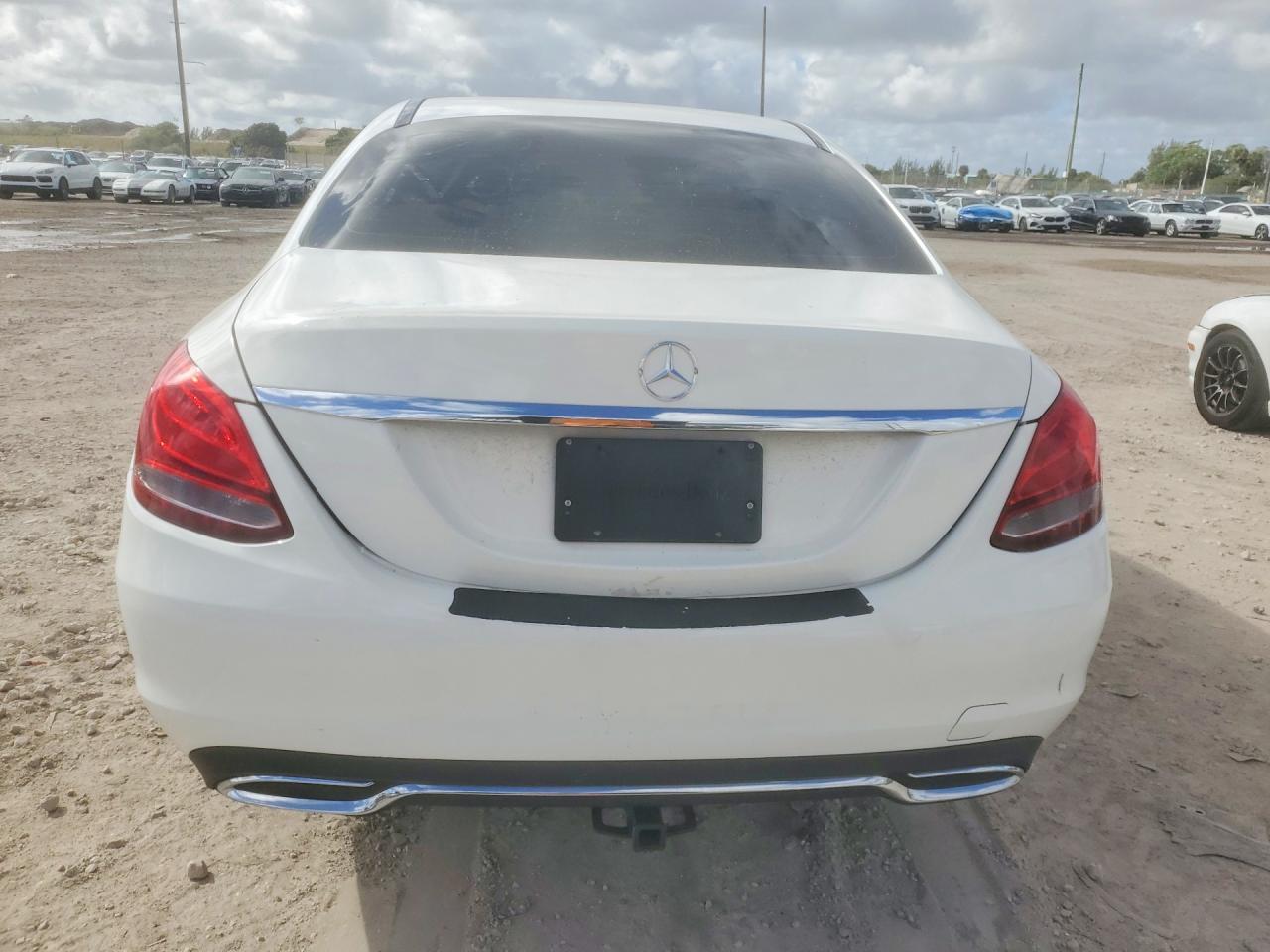 2016 MERCEDES-BENZ C-CLASS