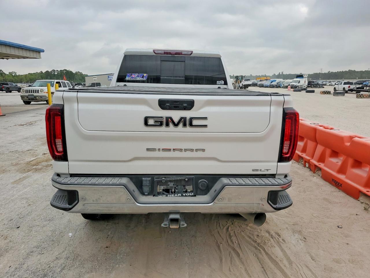 2023 GMC Sierra