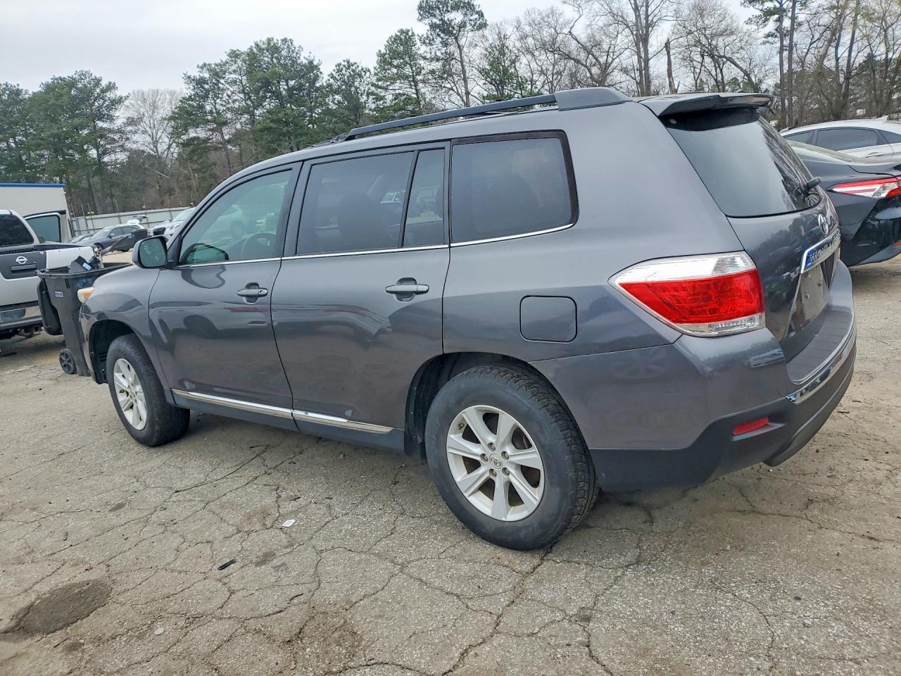 2013 TOYOTA HIGHLANDER