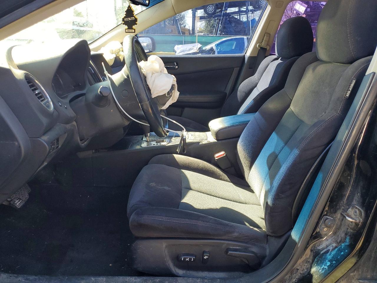 2010 NISSAN Maxima