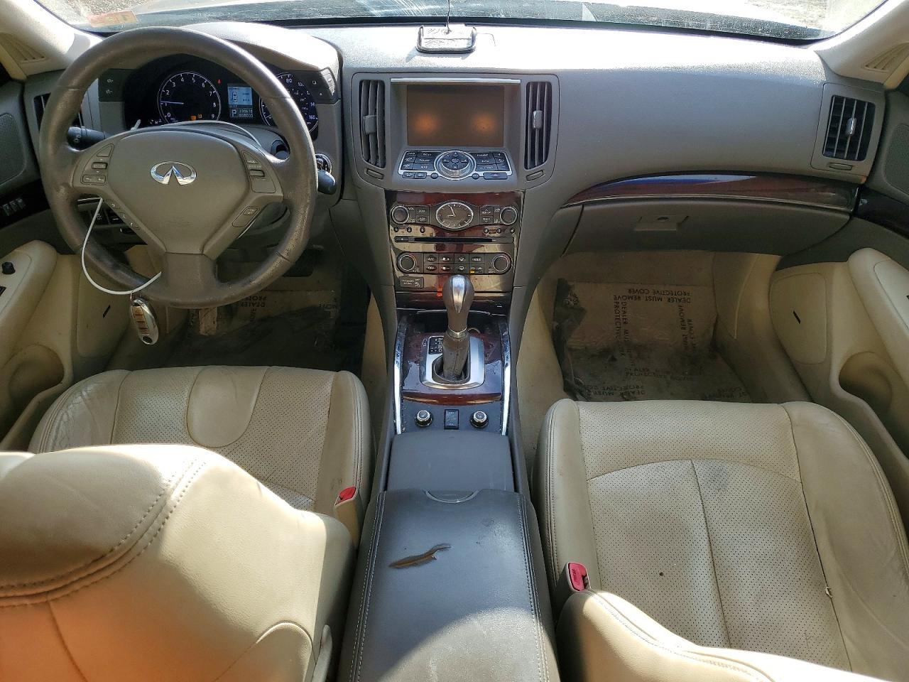 2011 INFINITI G37