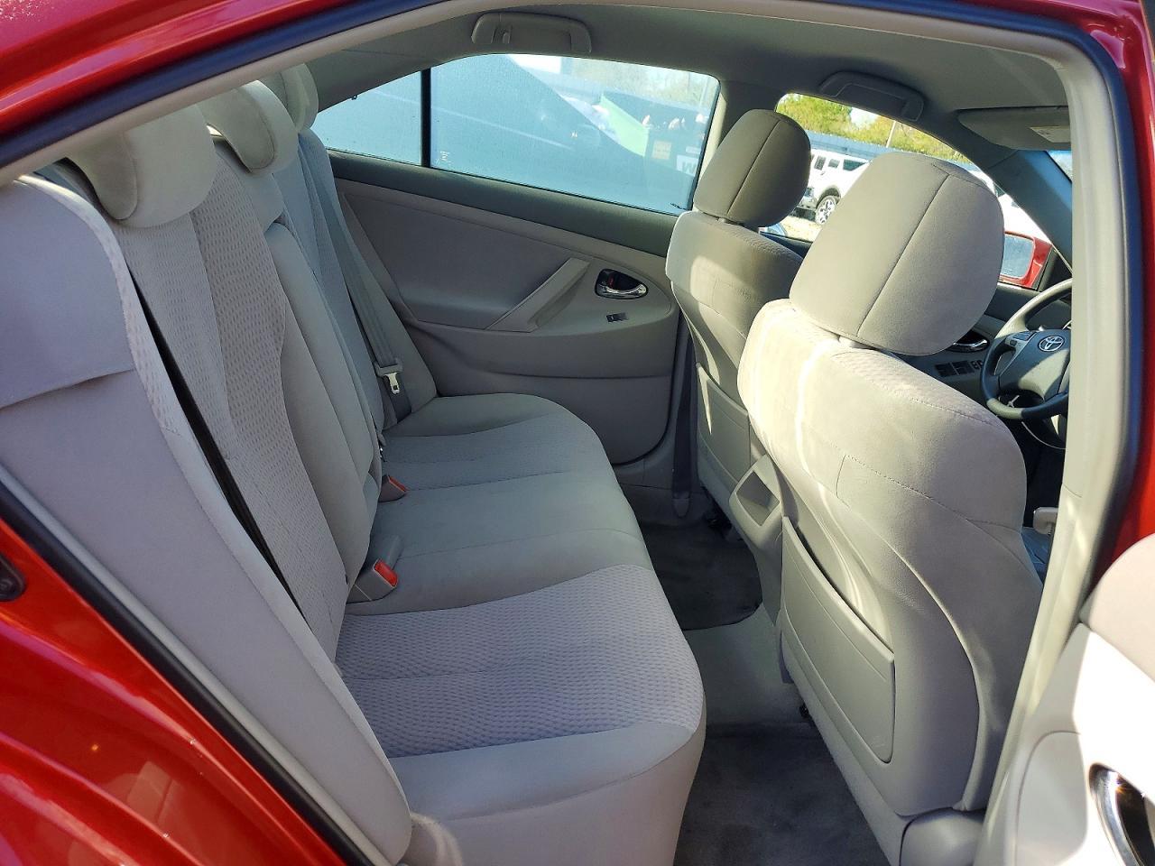 2011 TOYOTA CAMRY
