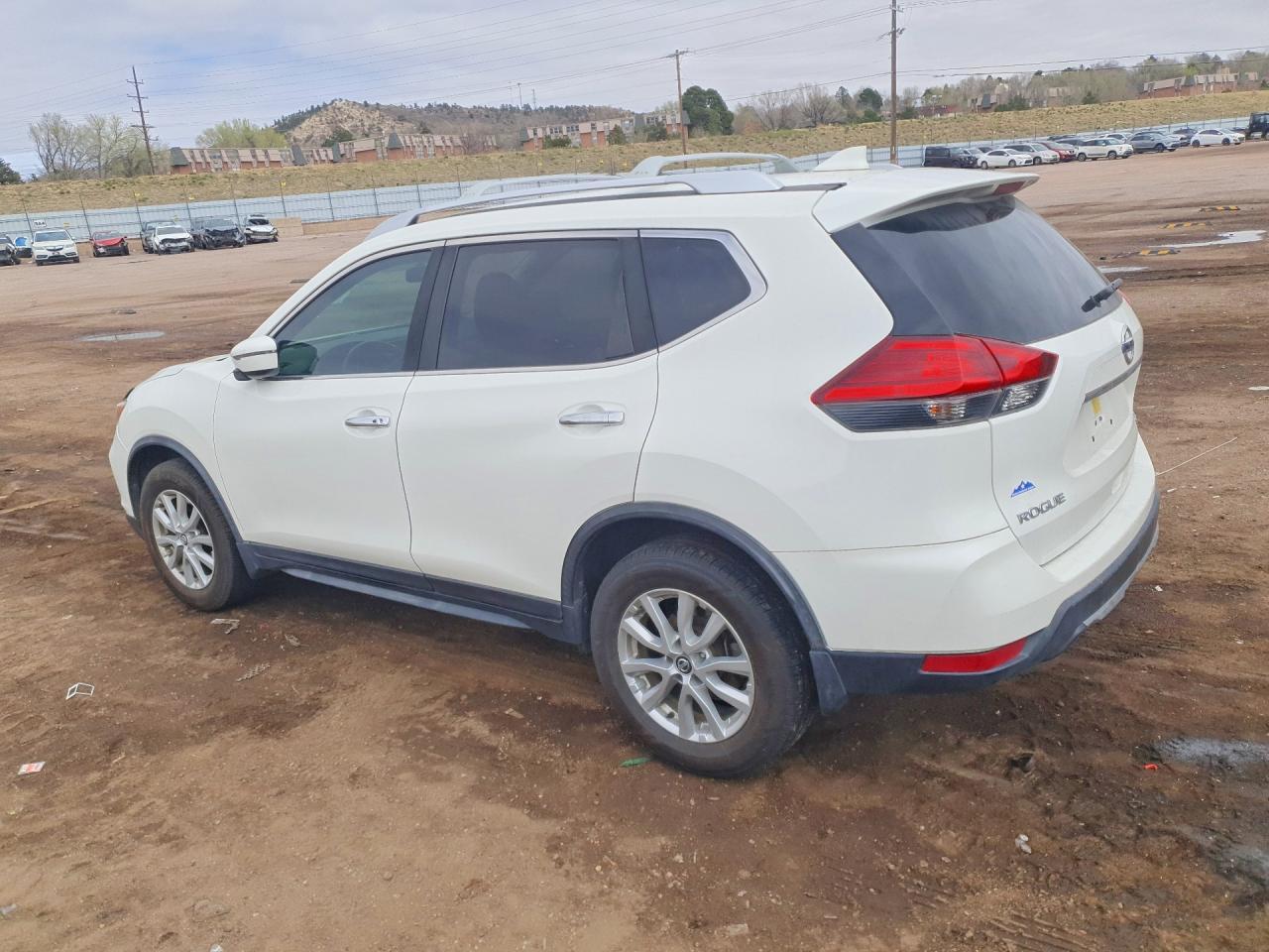 2017 NISSAN ROGUE