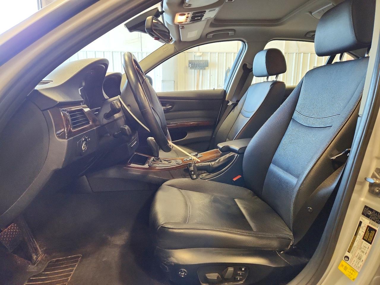 2011 BMW 3 SERIES