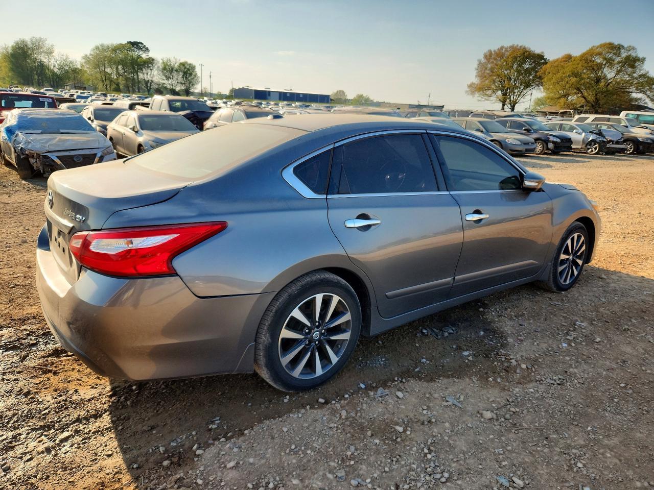 2016 NISSAN ALTIMA