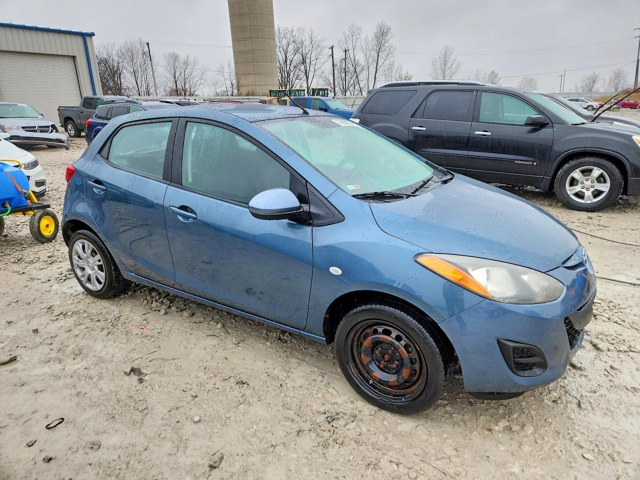 2014 MAZDA 2