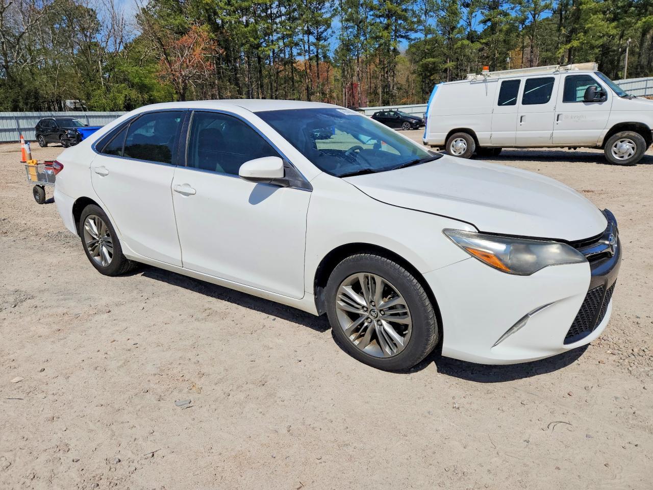 2016 TOYOTA CAMRY