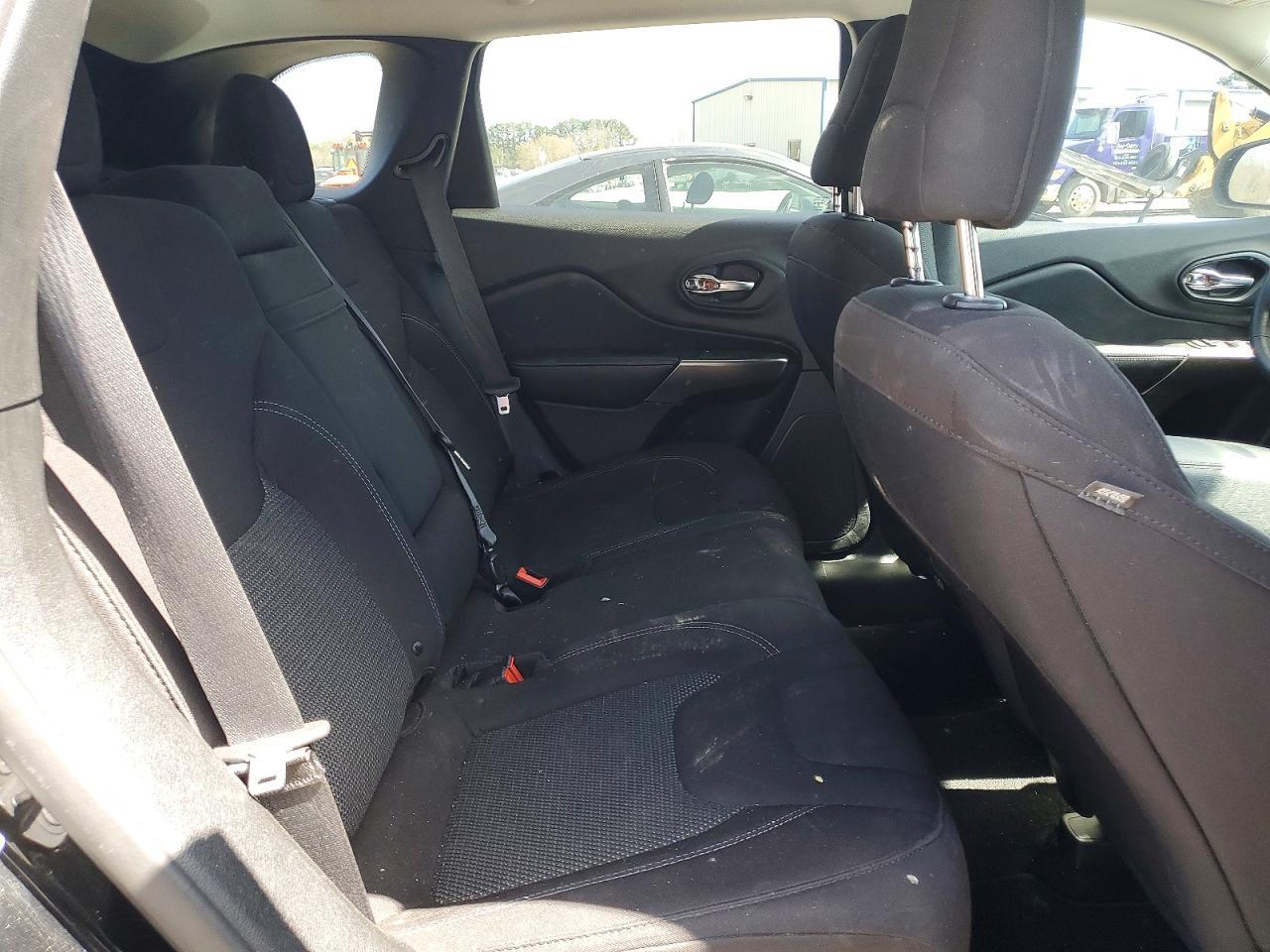 2019 JEEP CHEROKEE