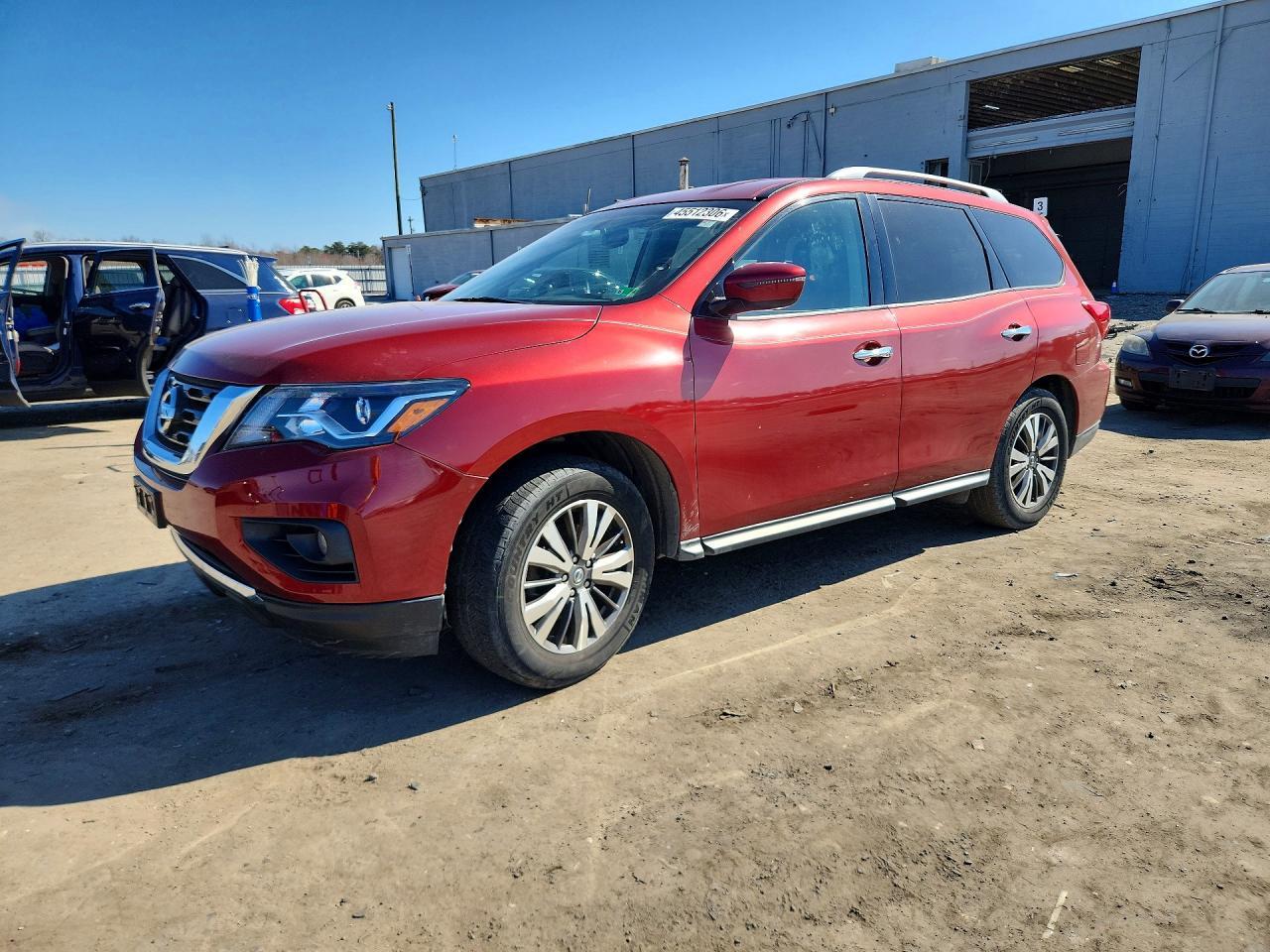 2017 NISSAN PATHFINDER