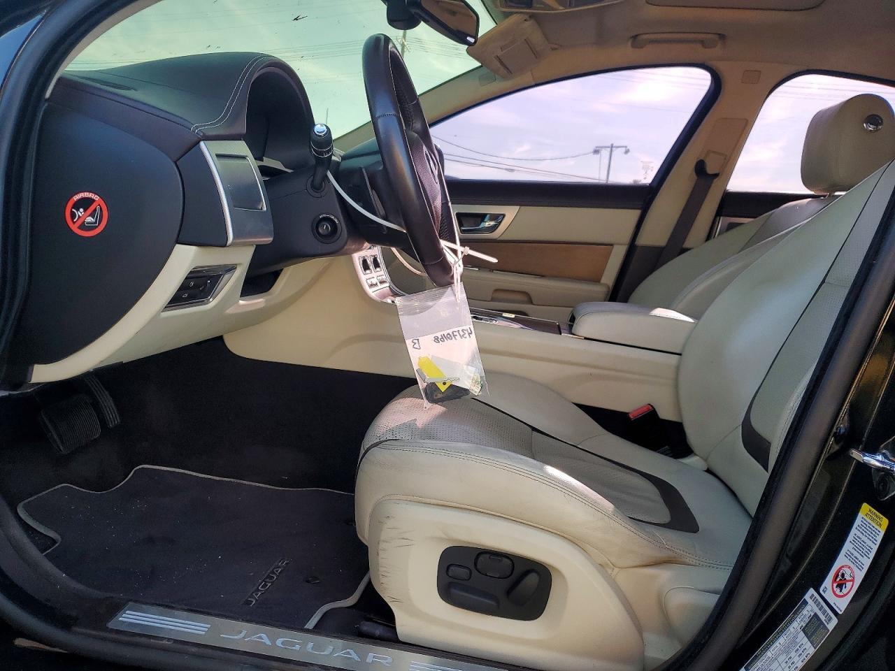 2015 JAGUAR XF