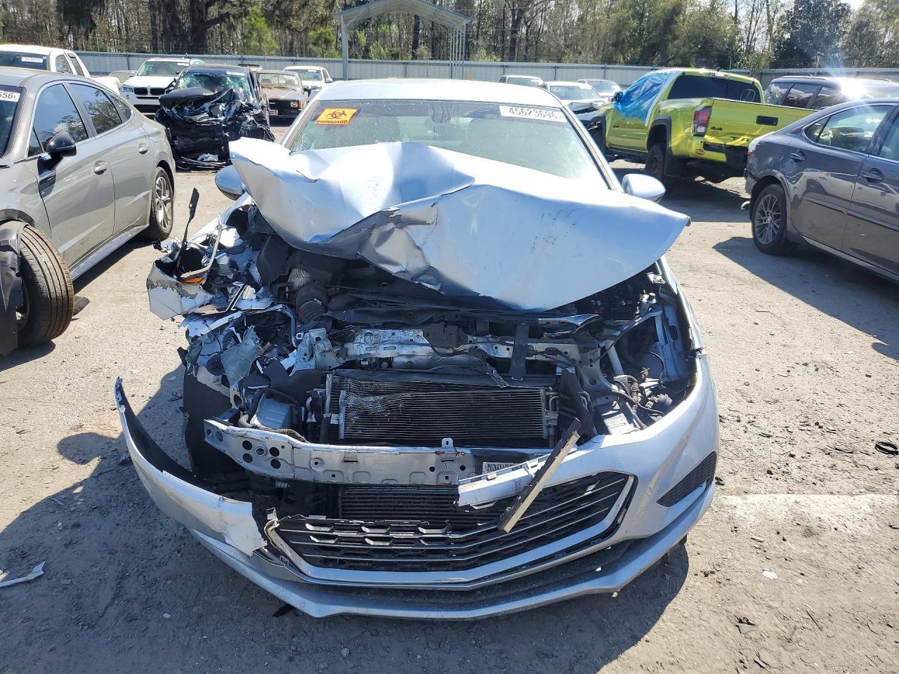 2017 CHEVROLET CRUZE