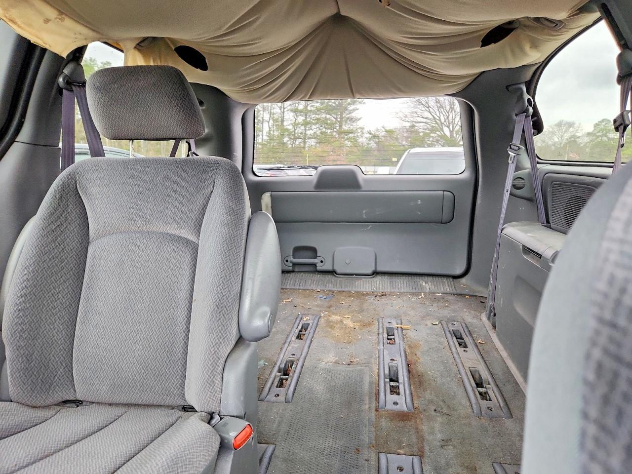 2004 DODGE GRAND CARAVAN