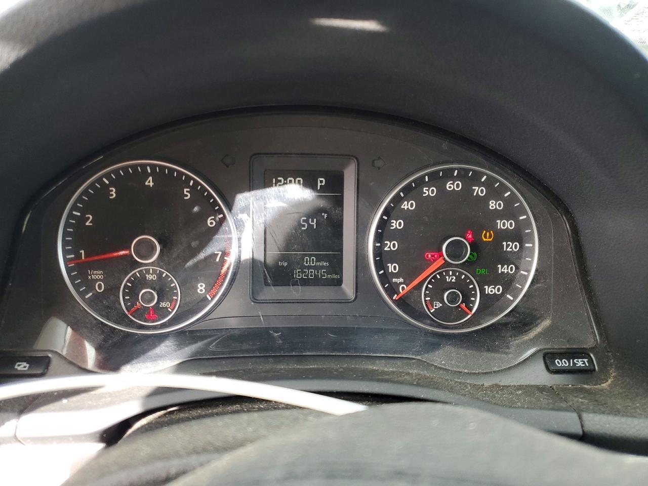 2010 VOLKSWAGEN JETTA