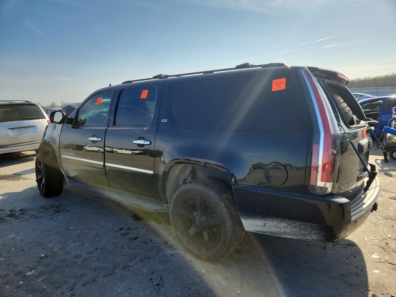 2013 CHEVROLET Suburban