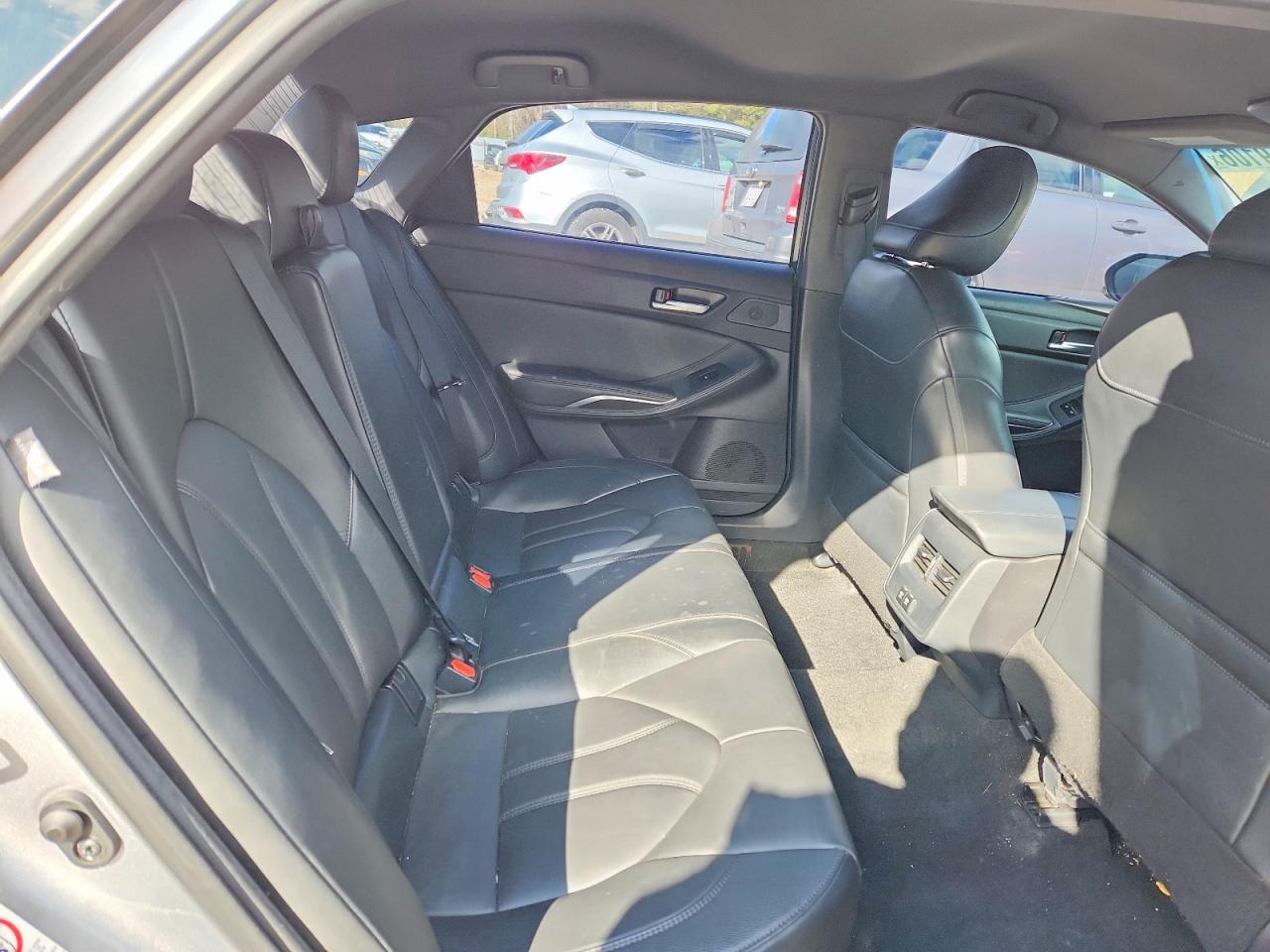 2019 TOYOTA Avalon