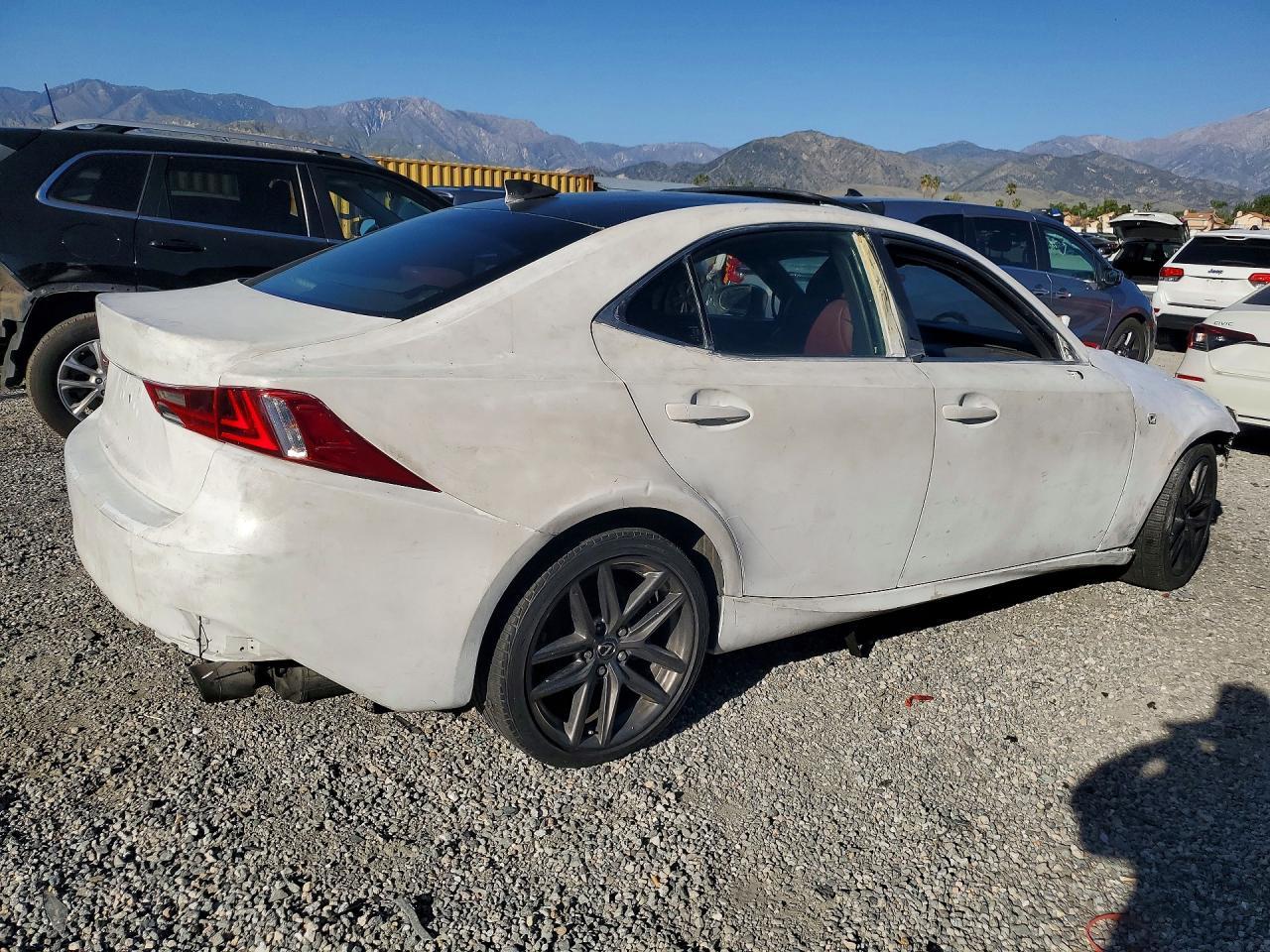 2016 LEXUS IS 200t