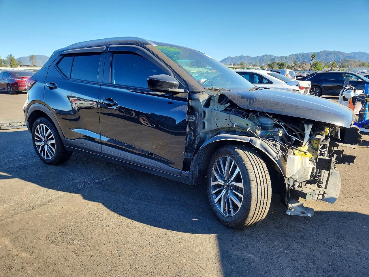 2021 NISSAN KICKS