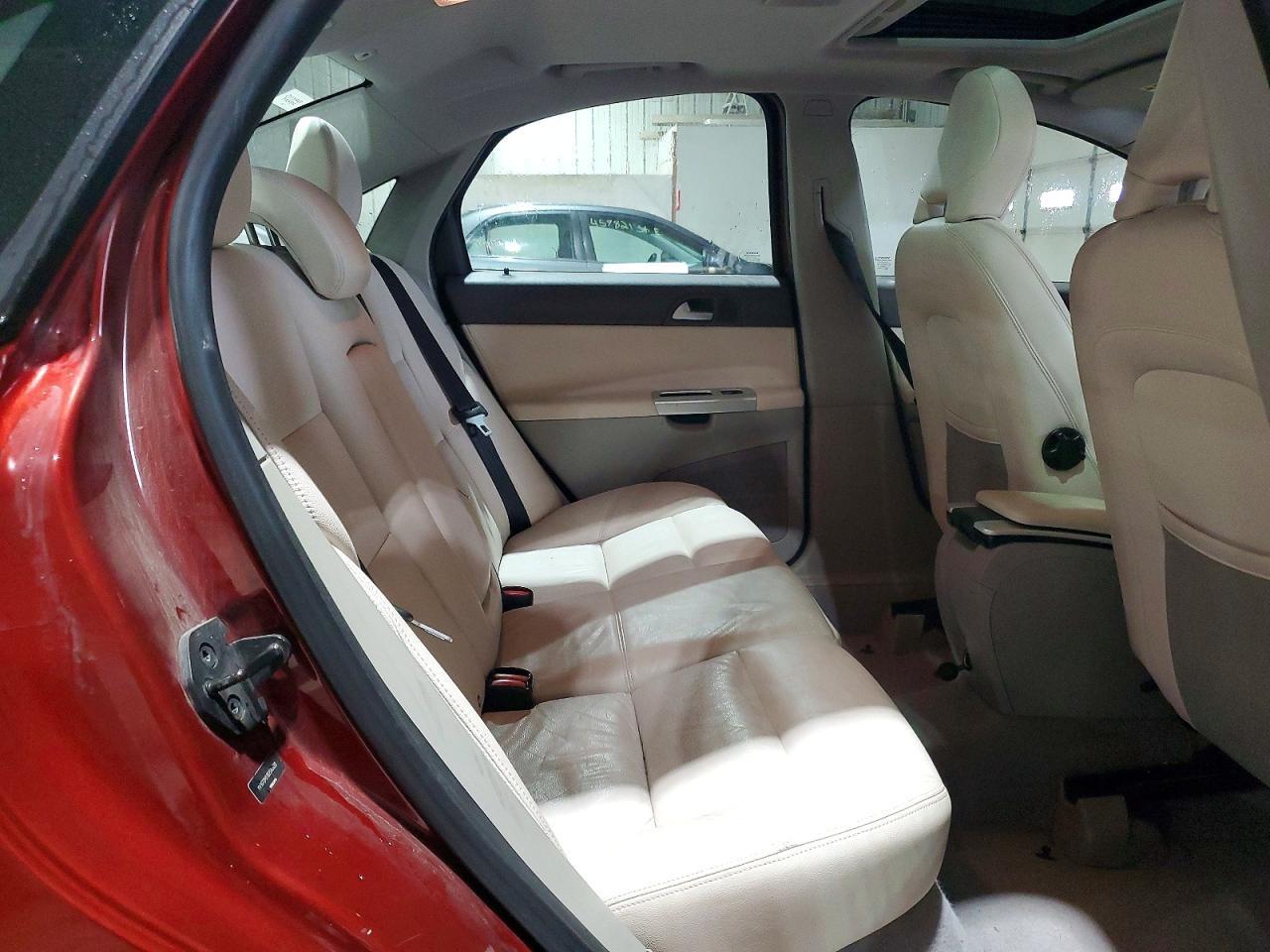 2011 VOLVO S40