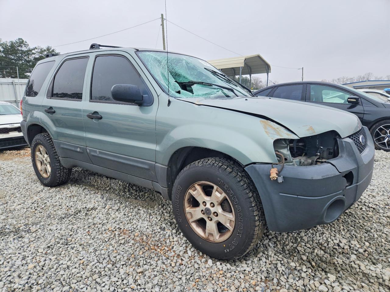2005 FORD ESCAPE