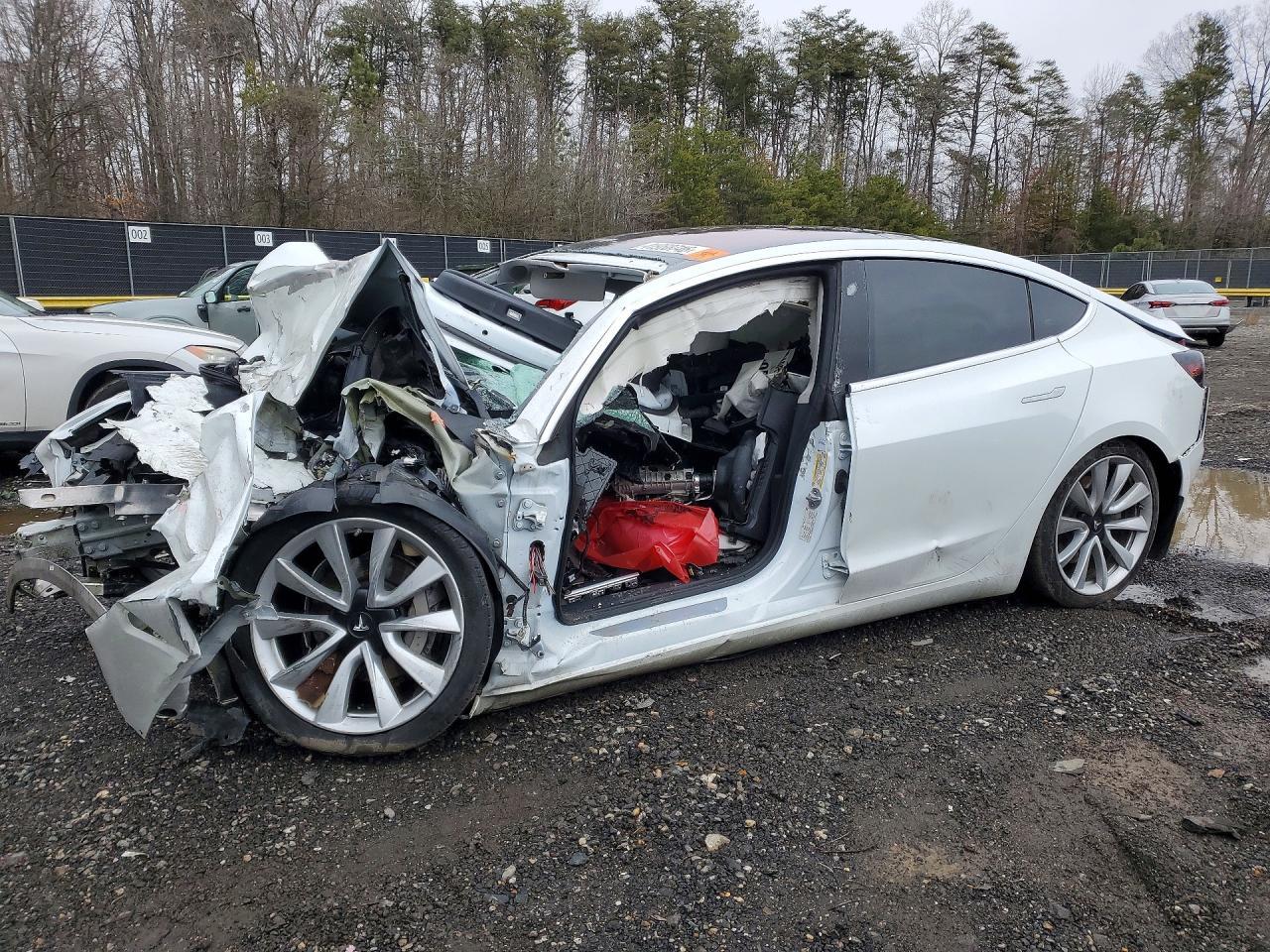 2018 TESLA MODEL 3