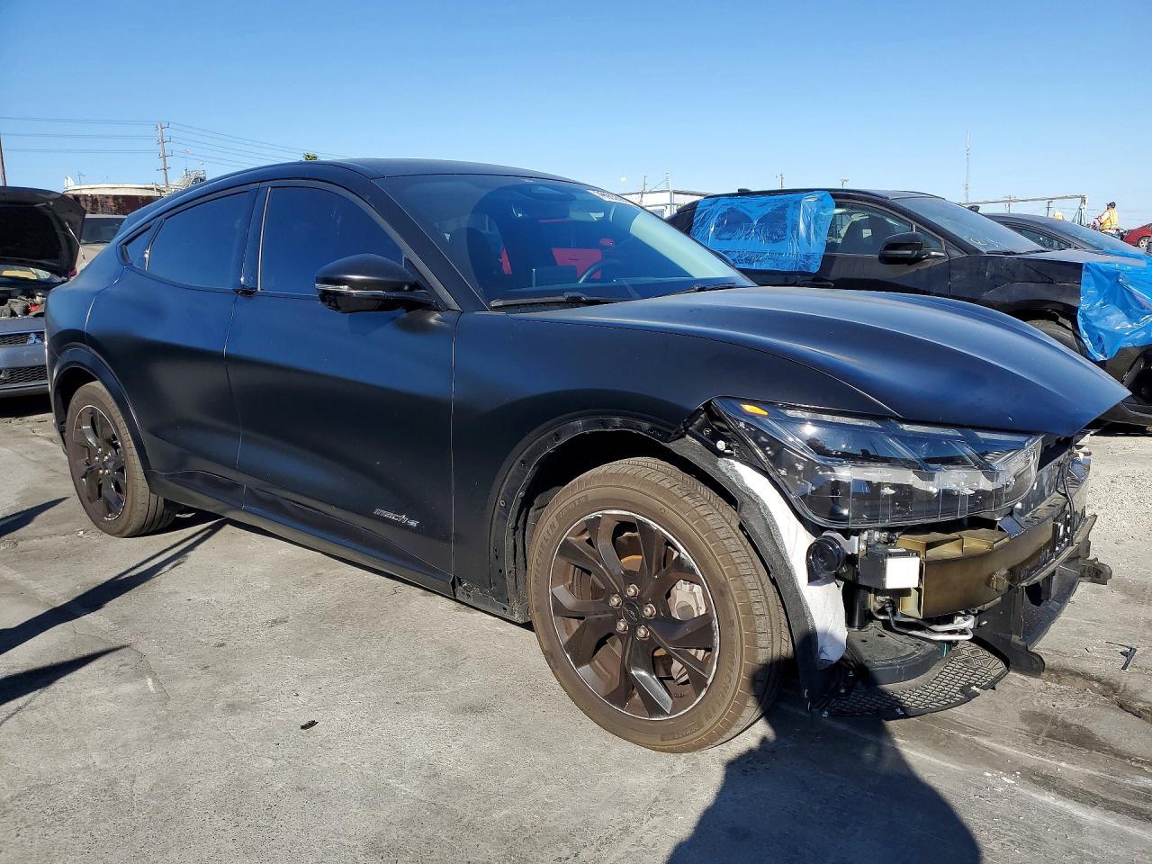 2024 FORD Mustang Mach-E