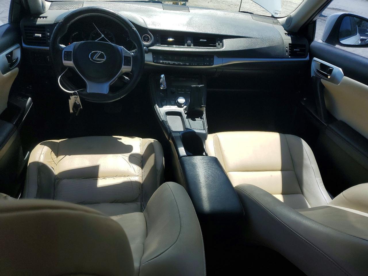 2011 LEXUS CT 200H