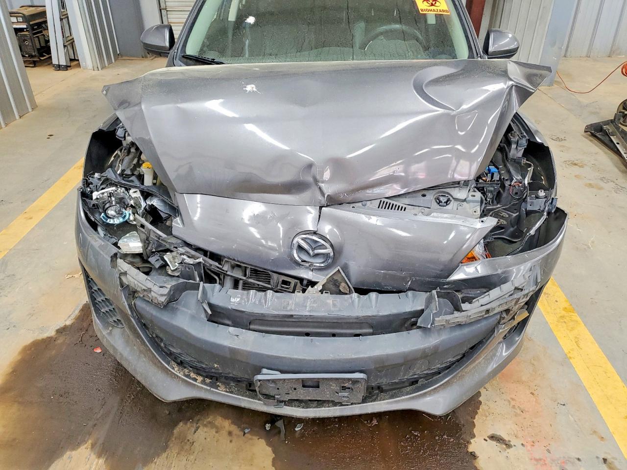 2013 MAZDA 3