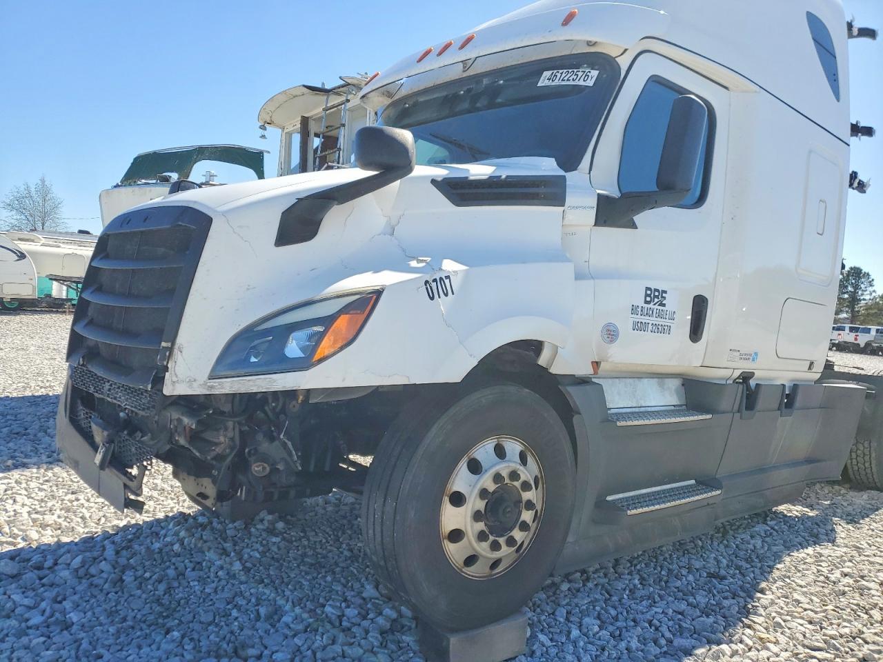 2020 FREIGHTLINER CASCADIA 126