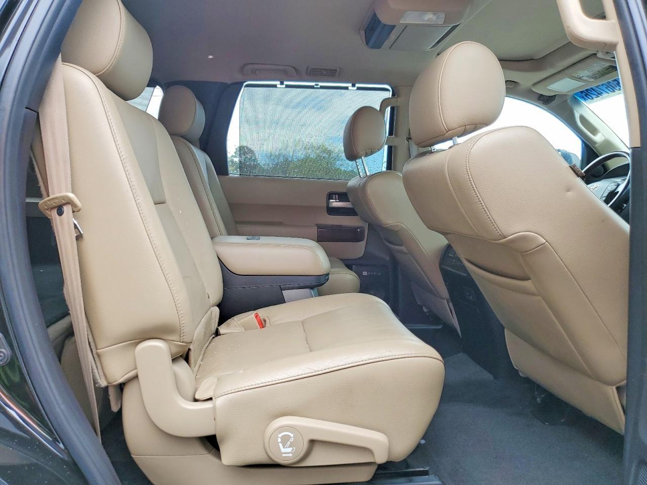 2012 TOYOTA Sequoia