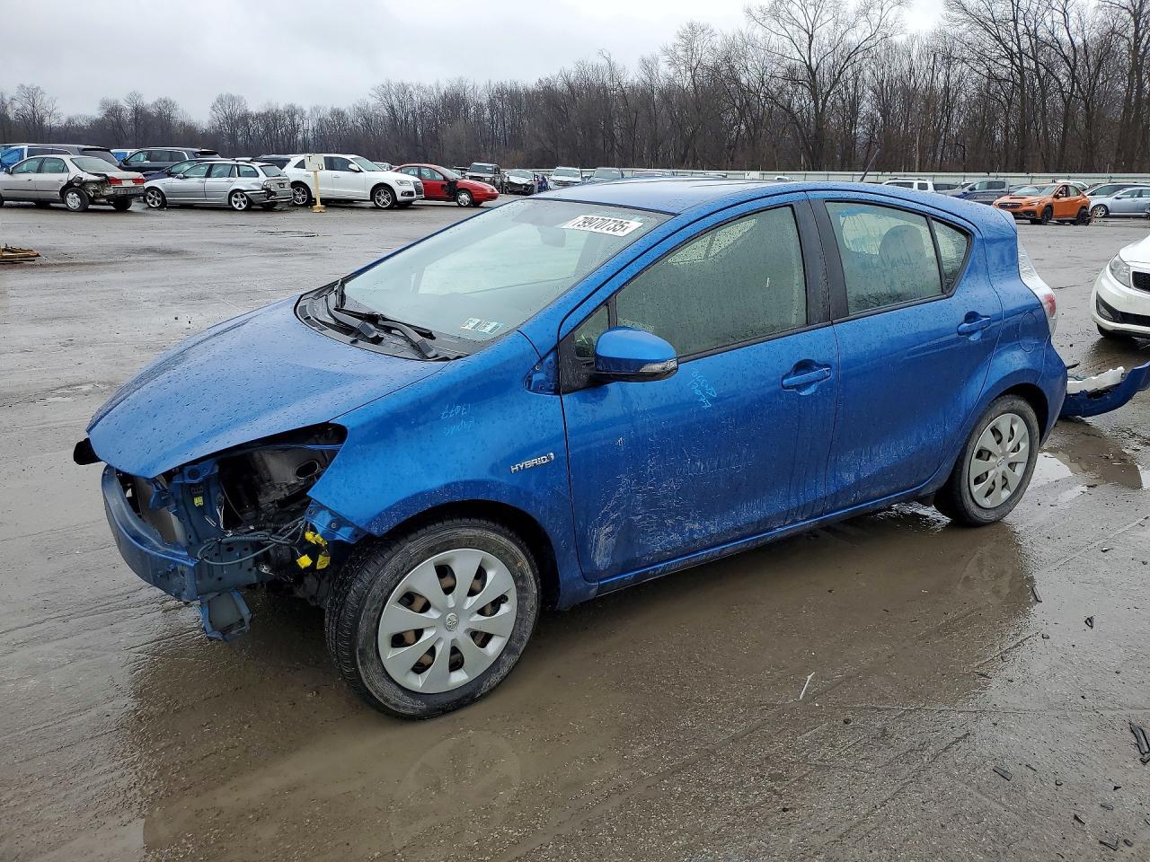 2013 TOYOTA Prius c